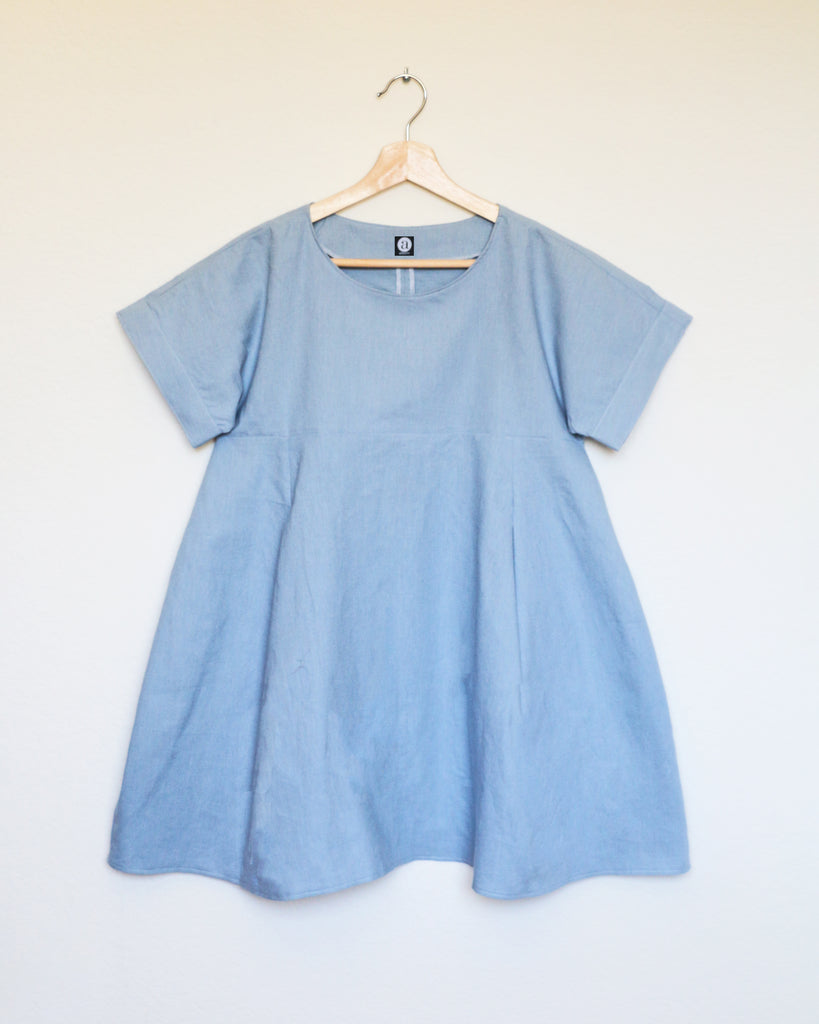 :: Handmade :: WEEKEND Dress in Blue Linen
