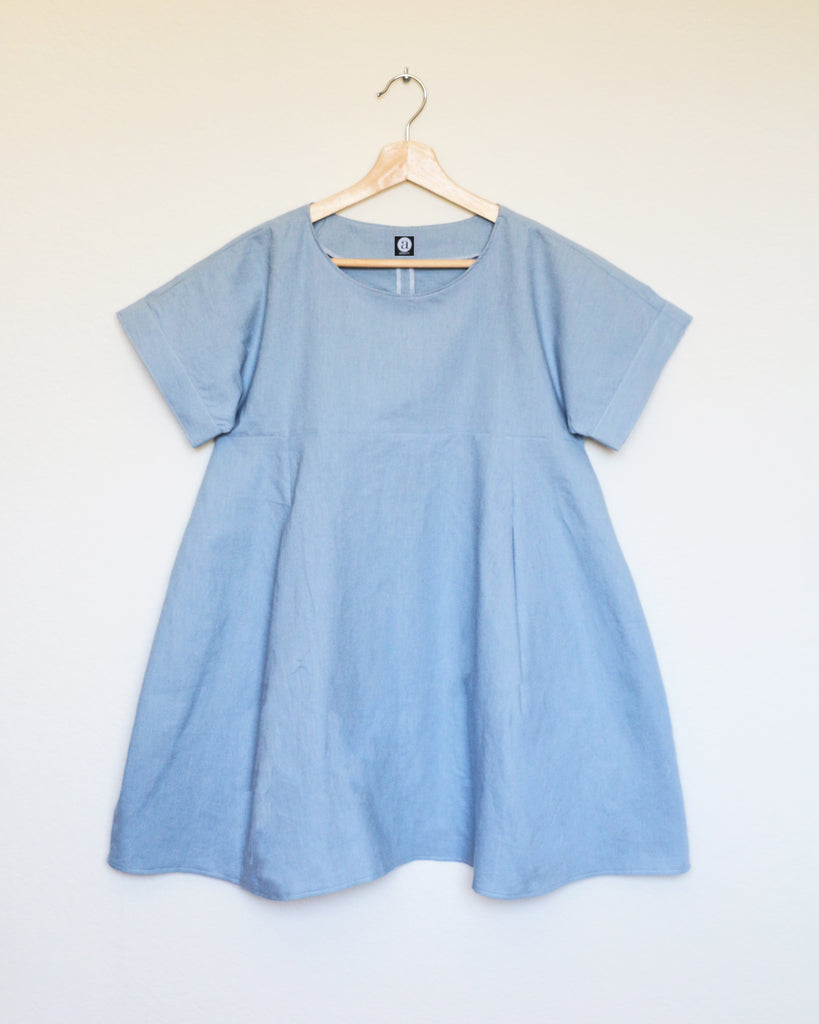 Handmade :: WEEKEND Dress in Blue Linen | Apricity Handmade :: WEEKEND Dress in Blue Linen | Apricity