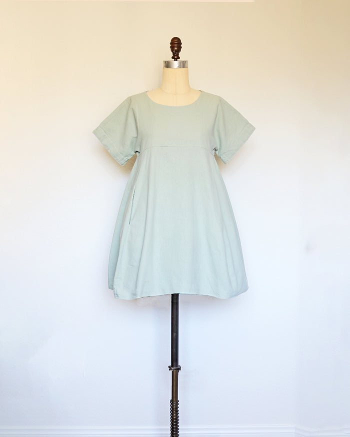 :: Handmade :: WEEKEND Dress in Matcha Linen