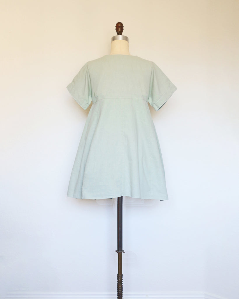 :: Handmade :: WEEKEND Dress in Latte Linen