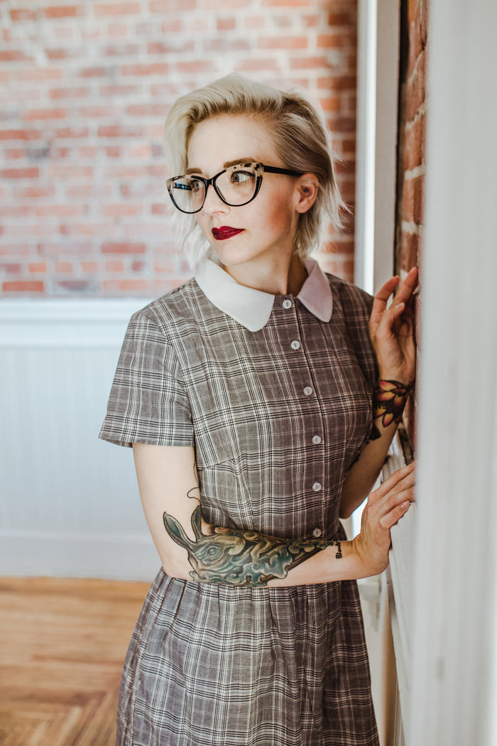 ACADEMY - Gray plaid cotton shirtdress with removable white collar and short sleeves