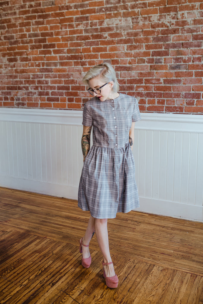 ACADEMY - Gray plaid cotton shirtdress with removable white collar and short sleeves